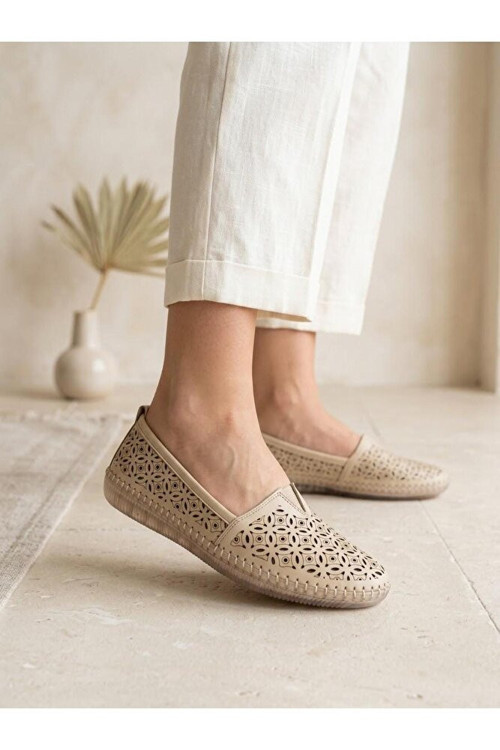 Hakiki Deri Bej Kadın Babet Ortopedik Taban Lazer Delikli Slip-On Comfort Ayakkabı