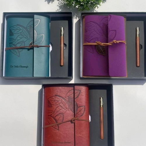 Kişiye Özel İsim Yazılı Yaprak Desenli Deri Defter ve Kalem Hediye Seti