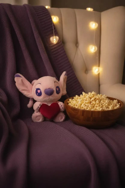 Stitch Lisanslı 25 cm Sevgililer Günü Oturan Peluş Oyuncak