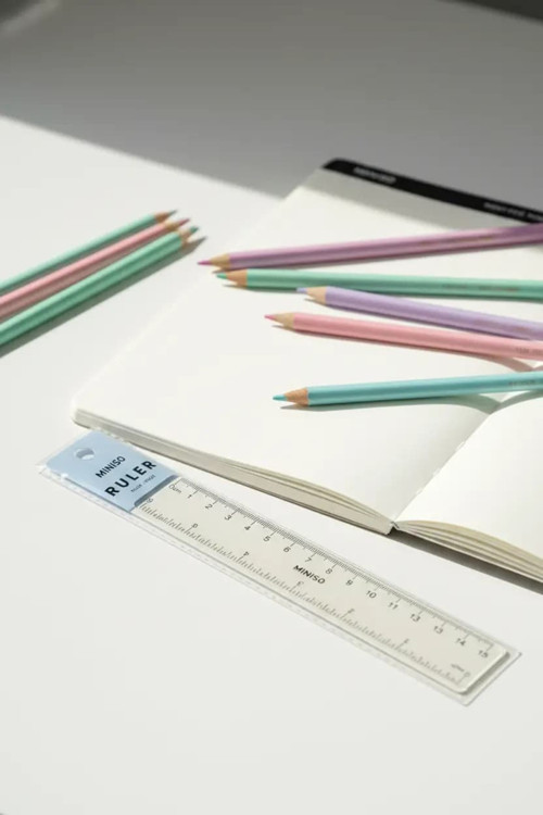 Lisanslı Basic Serisi Şeffaf Cetvel 15 cm – Pratik Okul Ofis Kırtasiye Ürünü