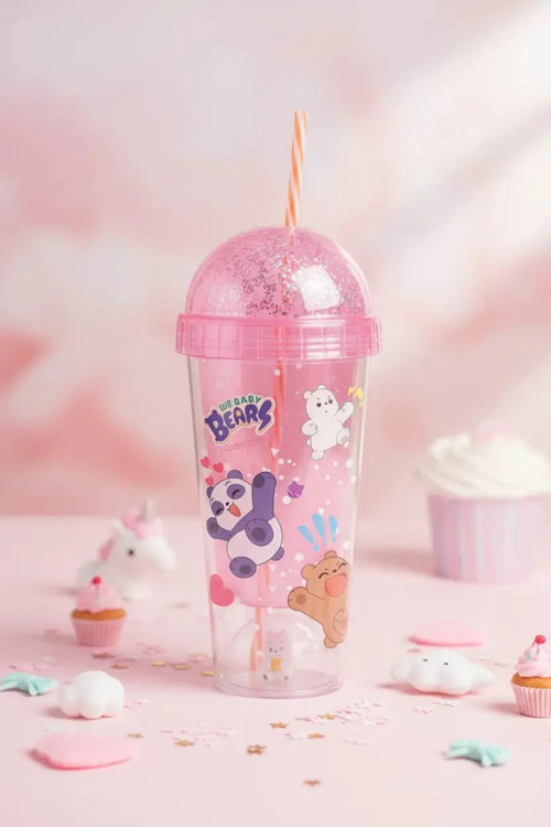 We Baby Bears Lisanslı Pipetli Plastik Şişe – Figür Detaylı ve Sızdırmaz Kapak 350 ml