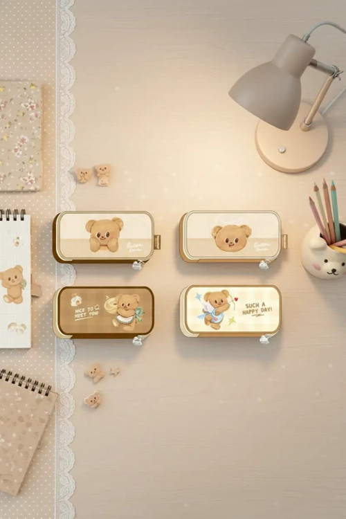 Butterbear Lisanslı Peluş Kalemlik – Sevimli Ayıcık Tasarımlı Kırtasiye Düzenleyici 22 Cm