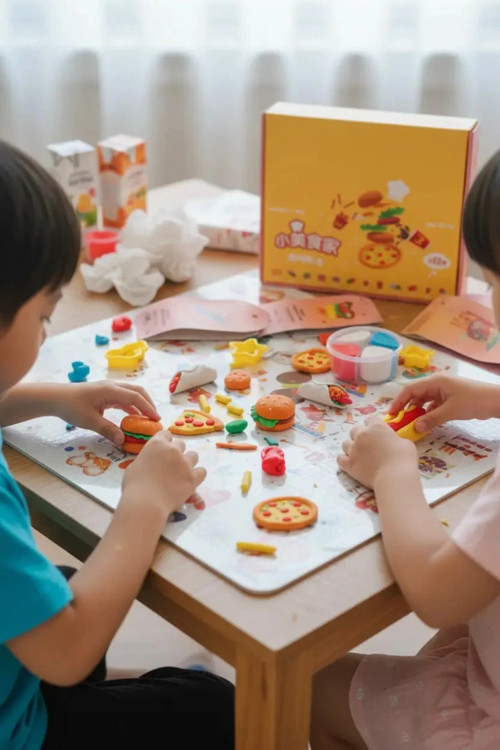 Lisanslı Açık Kil Serisi Küçük Aşçı – Eğitici Ve Renkli Yemek Temalı Oyun Seti 15,5 Cm