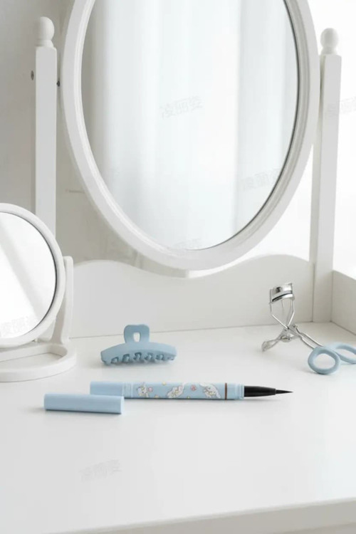 Lisanslı Cinnamoroll Likit Eyeliner 03 Açık Kahverengi – Doğal ve Zarif Görünüm