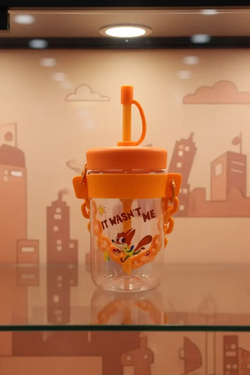 Zootropolis Lisanslı Askılı Pipetli Plastik Su Kabı 550mL(Nick)