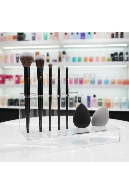 Lisanslı Black Gold Serisi Profesyonel Makyaj Fırçası ve Beauty Blender Seti (7 Parça)