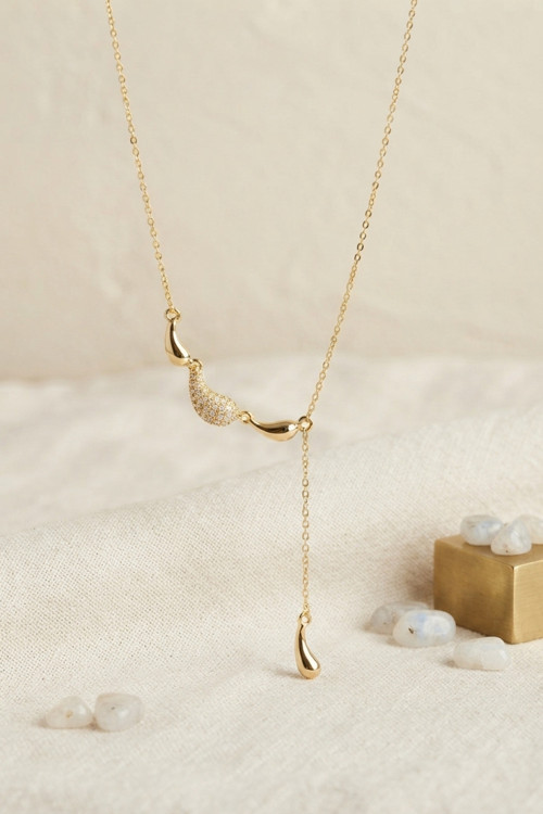 Pirinç Gold Renk Zirkon Taşlı Damla Model Kadın Kolye TJ-BKO11239