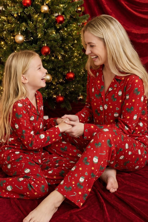 Kırmızı Yılbaşı Temalı Desenli Termal Kumaşlı Ultra Soft Yumuşak Düğmeli Örme Pijama Takımı