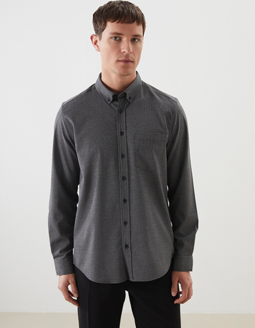 LCWAIKIKI Classic Siyah Regular Fit Armürlü Cepli Erkek Gömlek