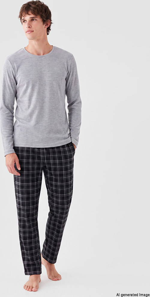 LC WAIKIKI Gri Bisiklet Yaka Erkek Termal Pijama Üst