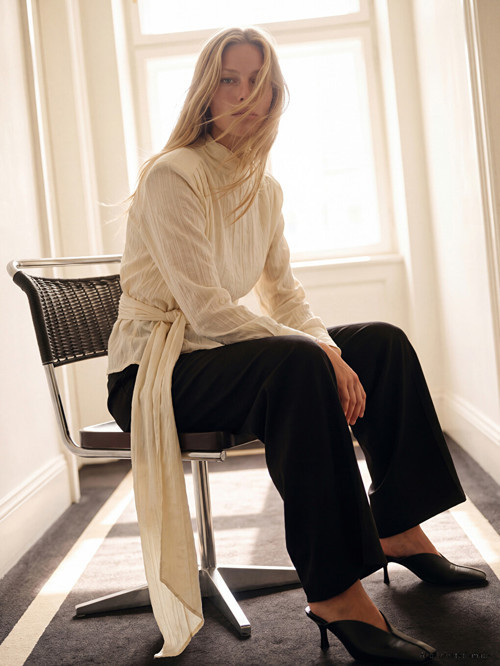 LCW Vision Ekru Dik Yaka Büzgülü Kuşaklı Bluz