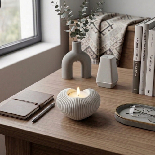 Kalp Tasarım Modern Dekoratif LED Mumluk Beyaz – Minimalist Ev Aksesuarı Beyaz