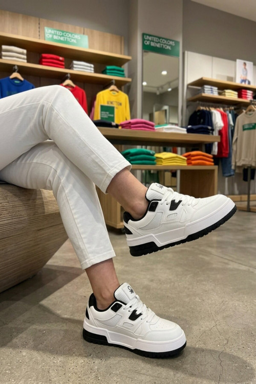 Beyaz Siyah Bağcıklı Hafif Unisex Spor Ayakkabı BN-12158 G