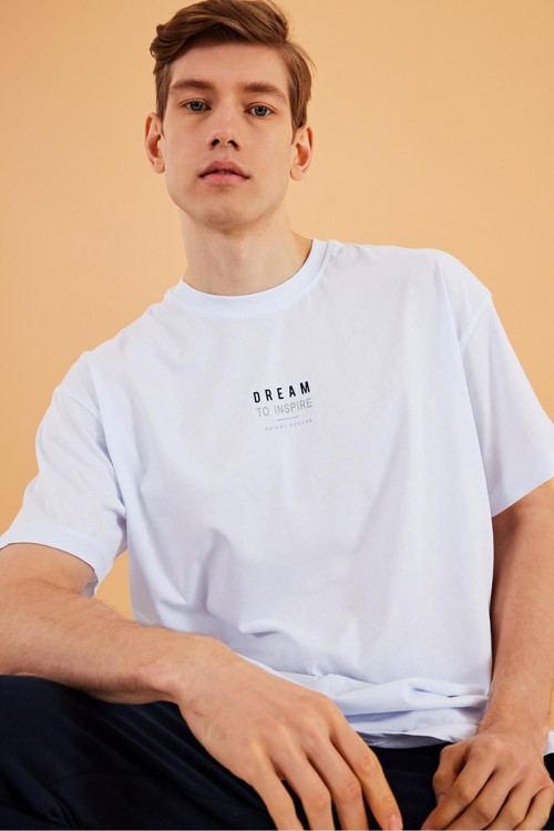 Leo Erkek Oversize Tshirt %100 Pamuk Bisiklet Yaka Baskı Detaylı Basic Beyaz Tişört