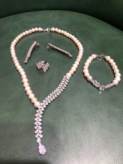 İnci ve Gümüş Set