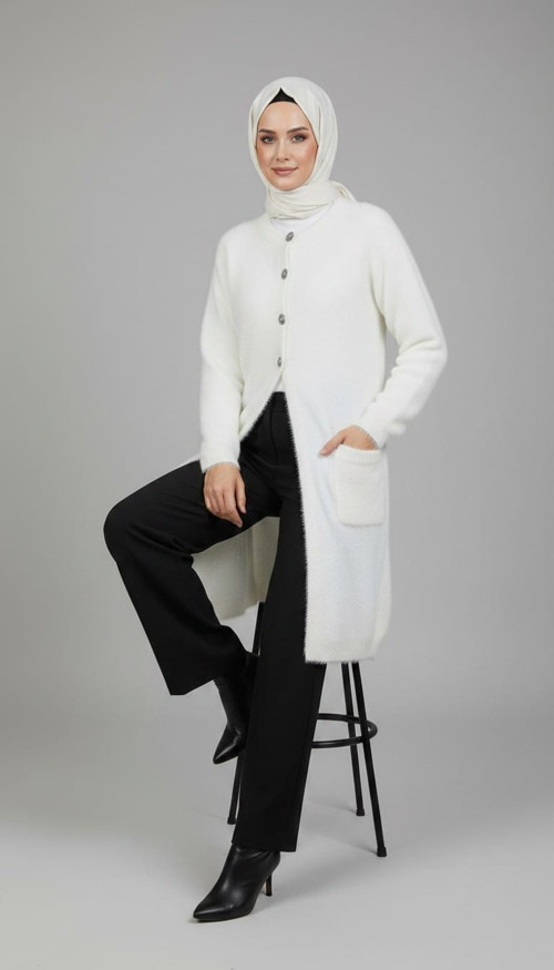 KADIN ORTA YAŞ VE ÜZERİ DÜĞMELİ CEPLİ ANGORA HIRKA