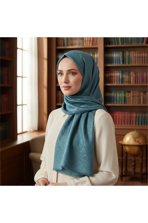 Jakarlı Çiçek Desenli Eşarp – Hafif, Kaymaz, Modern Tesettür Eşarp 100 x 100 cm