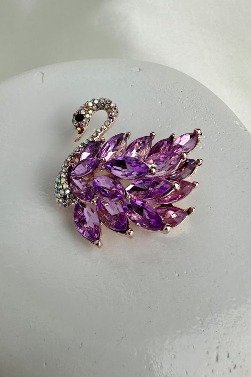 Altın Rengi Mor Mekik Taşlı Kuğu Broş (4cm)