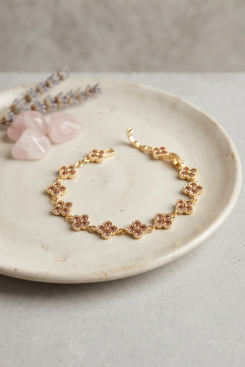 Gold Renk Pembe Zirkon Taşlı Yonca Model Kadın Bileklik TG27BB8890
