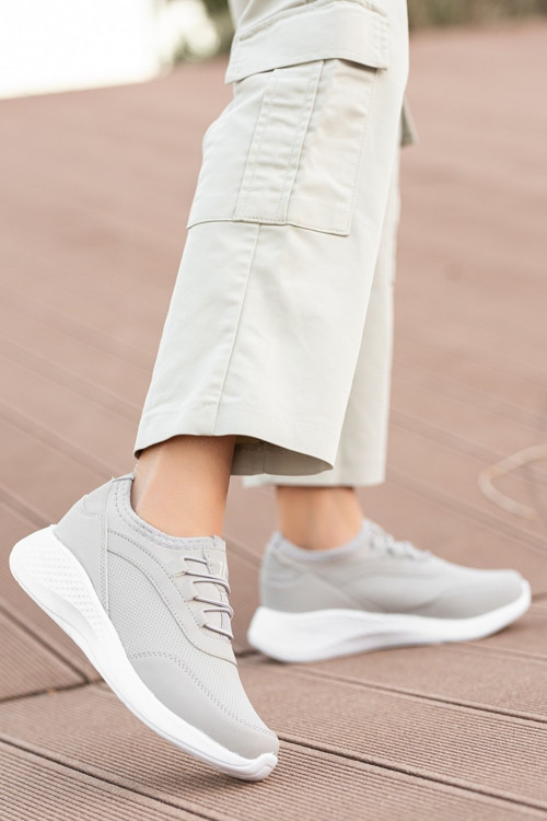 Kadın Buz Beyaz Günlük Bağcıklı Yumuşak Konforlu Şık Sneaker Esnek Ortopedik Yürüyüş Ayakkabısı