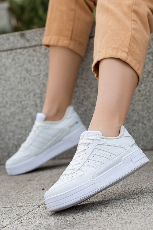 Kadın Beyaz Şerit Detaylı Bağcıklı Casual Spor Ayakkabı Düz Kalın Taban Konforlu Deri Sneaker