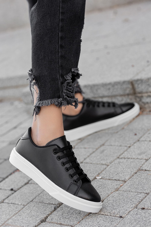 Kadın Siyah Beyaz Günlük Bağcıklı Konforlu Klasik Yürüyüş Ayakkabısı Rahat Esnek Hafif Sneaker