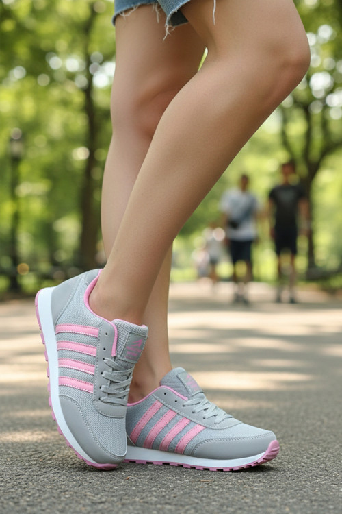 Kadın Gri Pembe Günlük Bağcıklı Casual Ortopedik Sneaker Hafif Dayanıklı Şık Yürüyüş Spor Ayakkabı