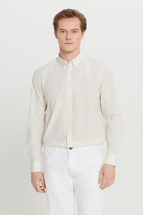 Erkek Beyaz-Bej Pamuklu Tailored Slim Fit Dar Kesim Düğmeli Klasik Yaka Çizgili Gömlek