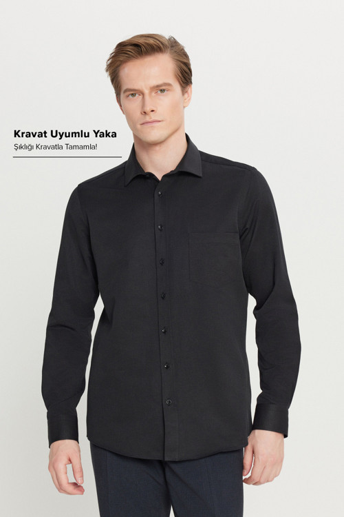 Erkek Siyah Pamuklu Tailored Slim Fit Dar Kesim Klasik Yaka Armürlü Cepli Gömlek