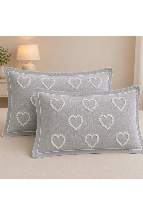 Gri Kalp Desenli Çift Kişilik Yatak Örtüsü Seti 250x260 cm + 2 Adet Spor Yastık Kılıfı