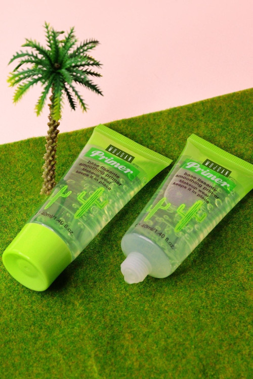 Cilt Koruyucu Yeşil Ve Şeffaf Ambalajlı Makyaj Bazı 40ml