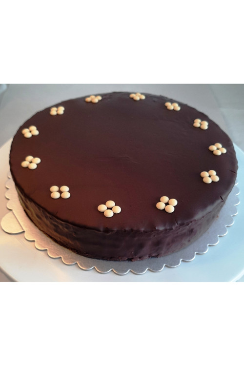 Sachertorte 24 cm çapında 12 dilim