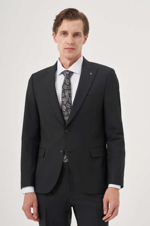 Erkek Siyah Yünlü Platinium Classic Çizgili Slim Fit Sivri Yaka Takım Elbise