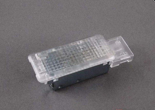 VW Volkswagen Jetta 2006-2018 Ayak Bölmesi Bölümü Aydınlatması Lambası Işığı 6L0947415 7L0947415