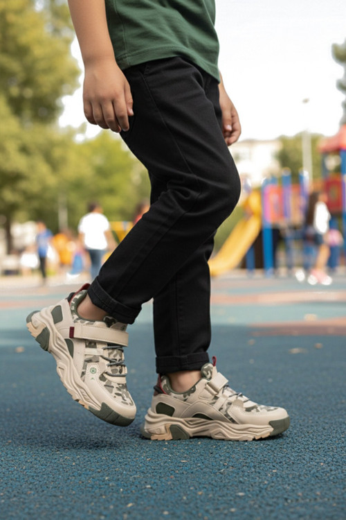 Krem-Haki Cırtlı Bağcıklı Kalın Tabanlı Erkek Çocuk Spor Ayakkabı Sneaker 2021 F
