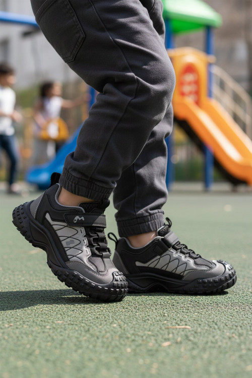 Gri-Siyah Cırtlı Kalın Kaymaz Tabanlı Erkek Çocuk Ayakkabı Sneaker 22676 F