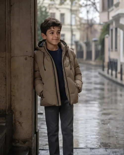 Erkek Çocuk Kahverengi Kapüşonlu Kışlık Kaban Modeli