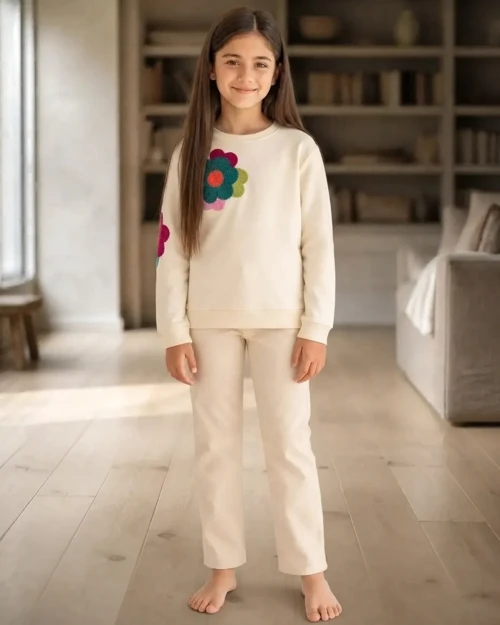 Kız Çocuk Latte Renkli Çiçek Detaylı Sweatshirt Rahat Kesim