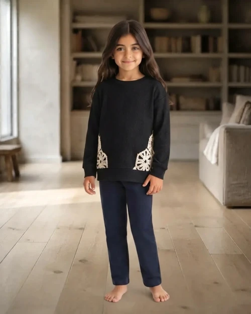Dantel Detaylı Jakarlı Örme Kumaş Kız Çocuk Siyah Sweatshirt