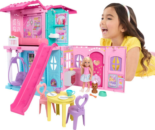 Chelsea oyuncak bebek evi, 15'ten fazla aksesuar içeren +43 x +33 cm'e kadar genişleyebilen açılır ev, 5 oyun alanı ve kaydırak, küçük bebek ve köpek figürü, JFW49
