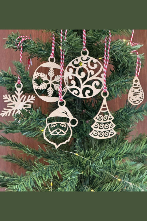 6 Parça Kırmızı Beyaz İpli Noel Babalı ve Kar Tanesi Model Ahşap Yılbaşı Ağaç Süsü (5680)
