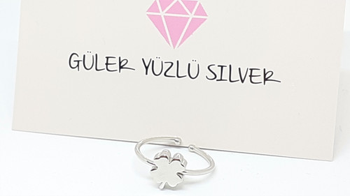 AYARLANABİLİR 3 BOYUTLU YONCA GÜMÜŞ YÜZÜK - RODYUM KAPLAMA