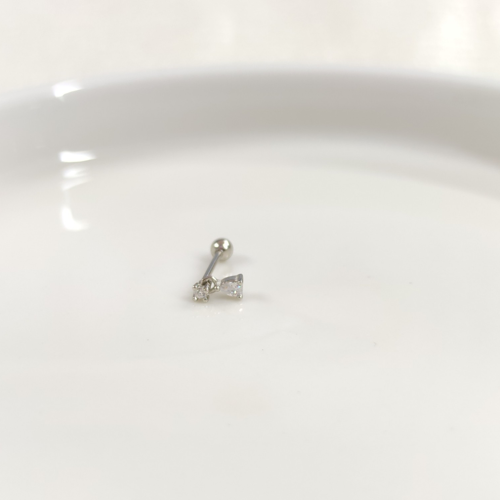 SALLANTILI MİNİ DAMLA GÜMÜŞ TRAGUS PIERCING - RODYUM BEYAZ