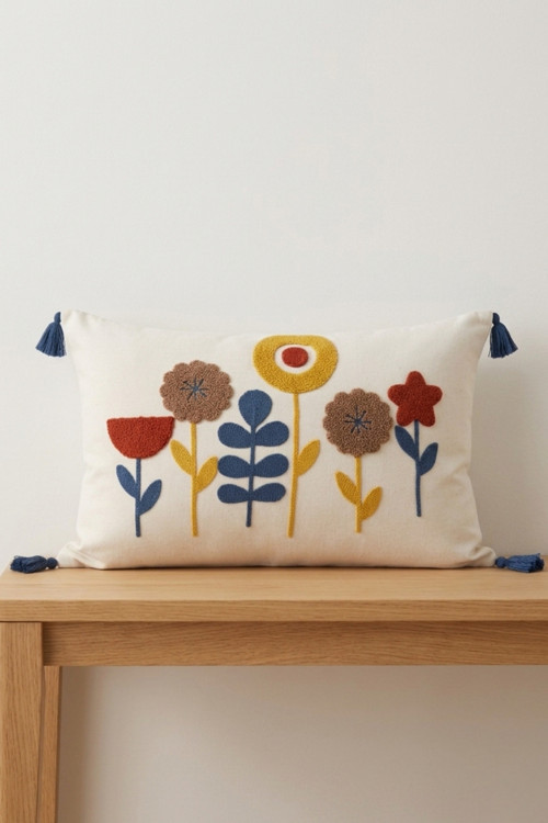 Çiçek Bahçesi Renkli Botanik Punch Nakışlı Püsküllü Pamuk Kırlent Kılıfı 35X55 Cm
