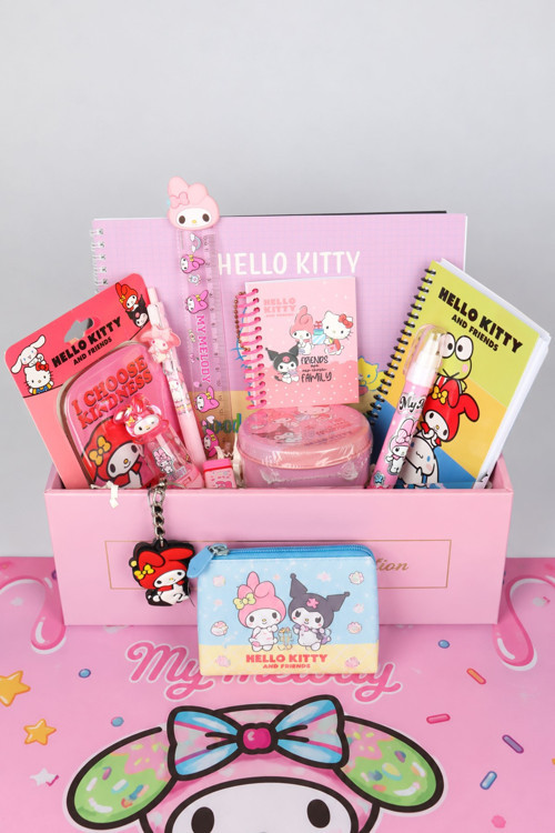 Özel Kutulu Lisanslı Best Friends Kuromi,Hello Kitty 14 Parça Kırtasiye Seti Yazı Tahtası,Çıtçıt Dosya