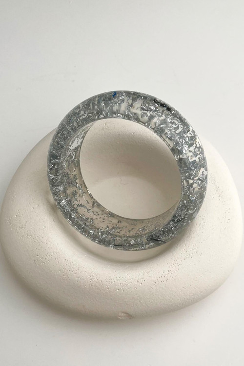 Gri Yaldız Detaylı Kelepçe Bileklik (6,5cm)