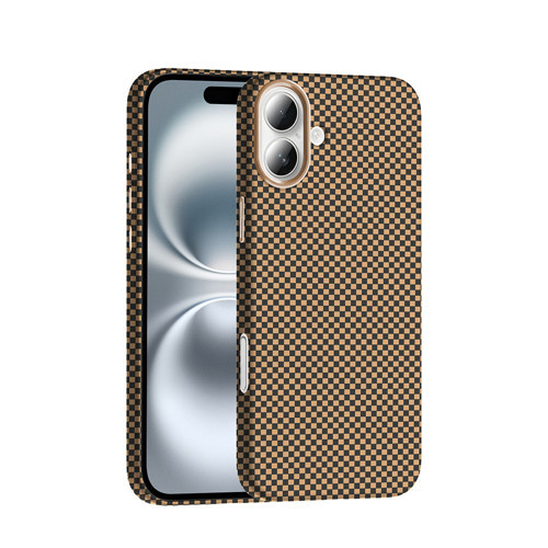 iPhone 16 Kılıf M-safe Şarj Özellikli Karbon Fiber Görünümlü Gros Kılıf - Desert Titanyum