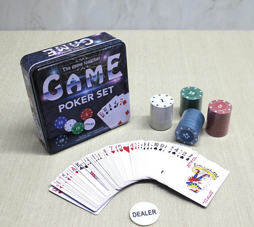 Metal Kutulu 80 Chip Ve 1 Adet İskambil Kağit Setine Sahip Poker Oyunu