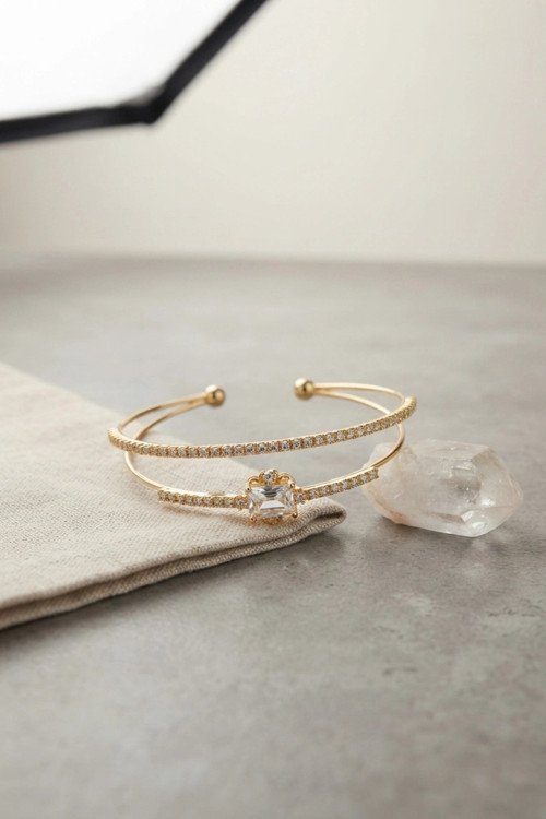Kare Zirkon Taşlı Gold Renk Kadın Bileklik TJ-BB8882