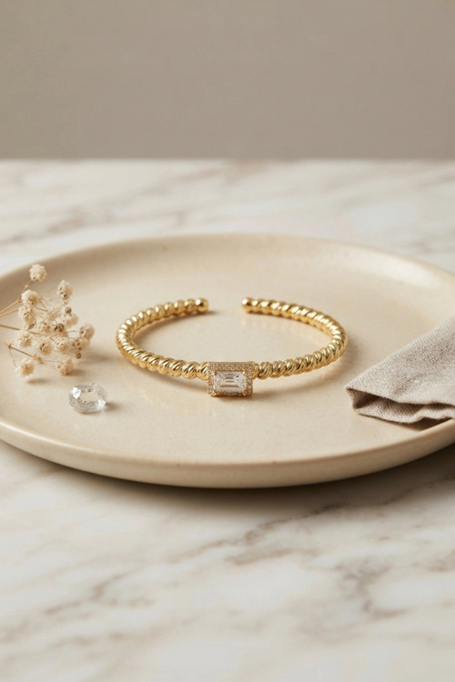 Gold Renk Dorika Model Kare Zirkon Taşlı Kadın Bileklik TJ-BB8860